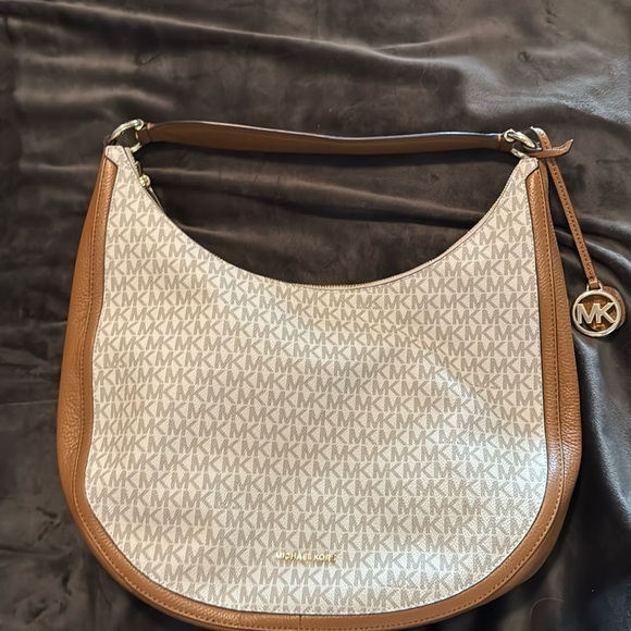 Michael Kors Signature Lydia Large Hobo Bag - Picture 1 of 6